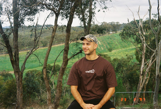 DELEY STAPLE TEE - BROWN